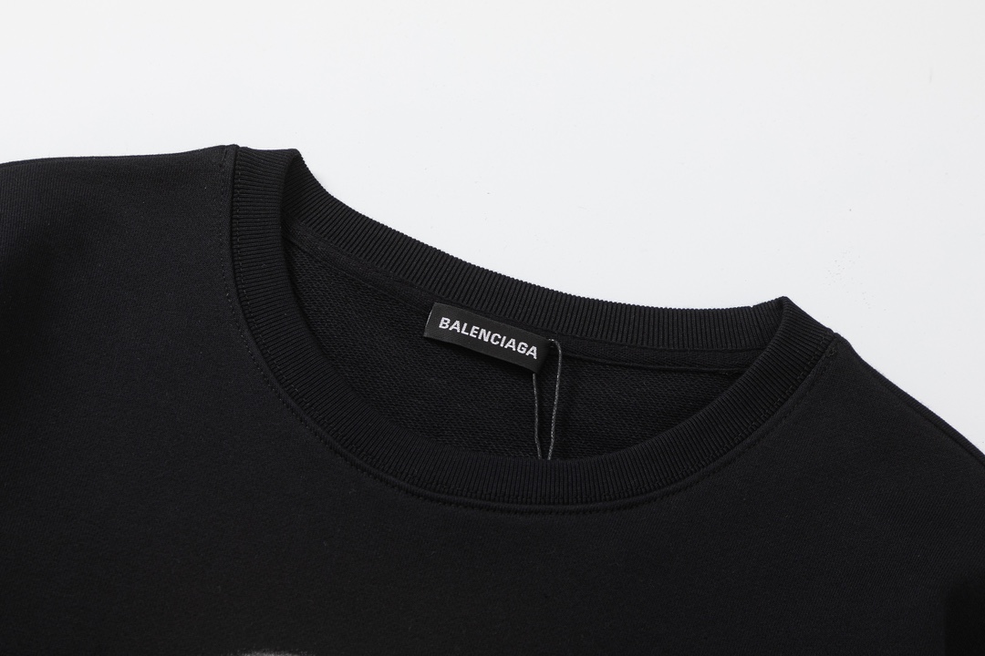 【BALENCIAGA 公式旗艦店】バレンシアガ 丸首の衛衣 スウェット ご好評に付き再入荷！