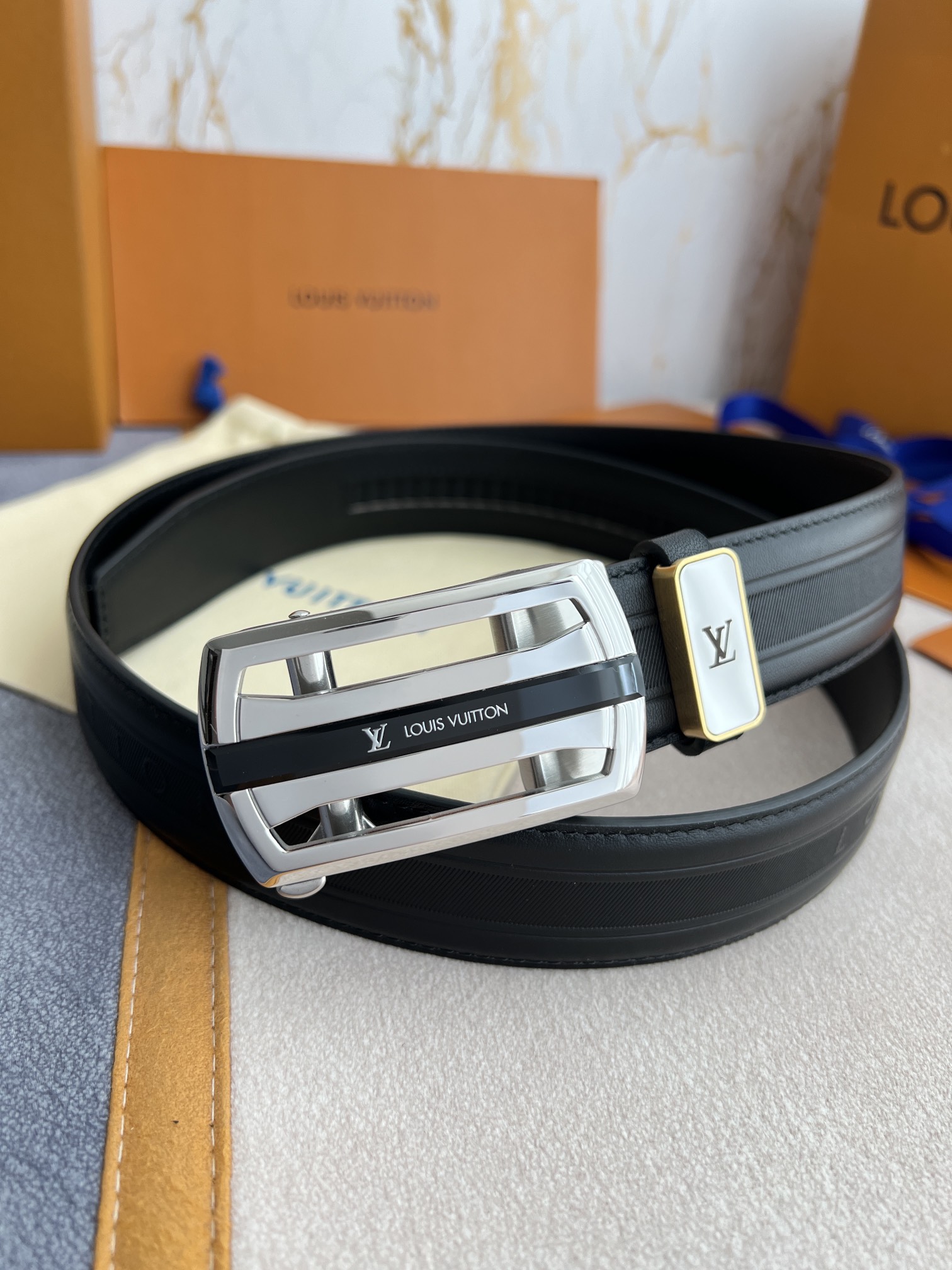 【2024】【 LOUIS VUITTON】(ルイヴィトン) 3.5cmベルト メンズ