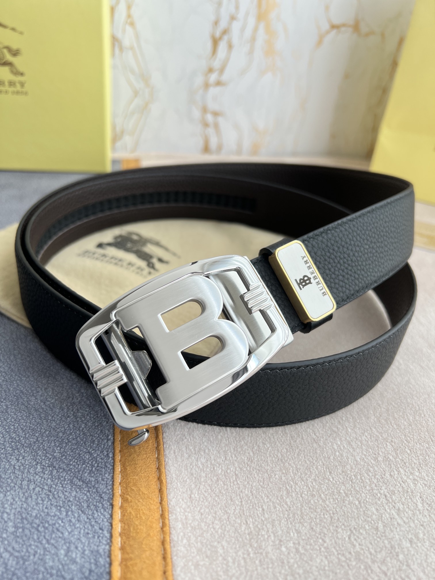【2024】【BURBERRY】(バーバリー) 3.5cm   ベルト メンズ