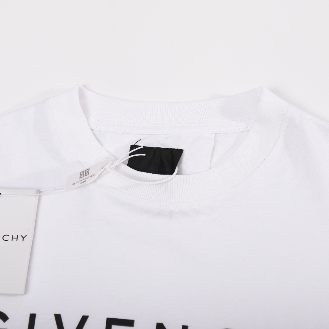 【2024】【GIVENCHY 公式旗艦店】ジバンシー  Tシャツ ご好評に付き再入荷！