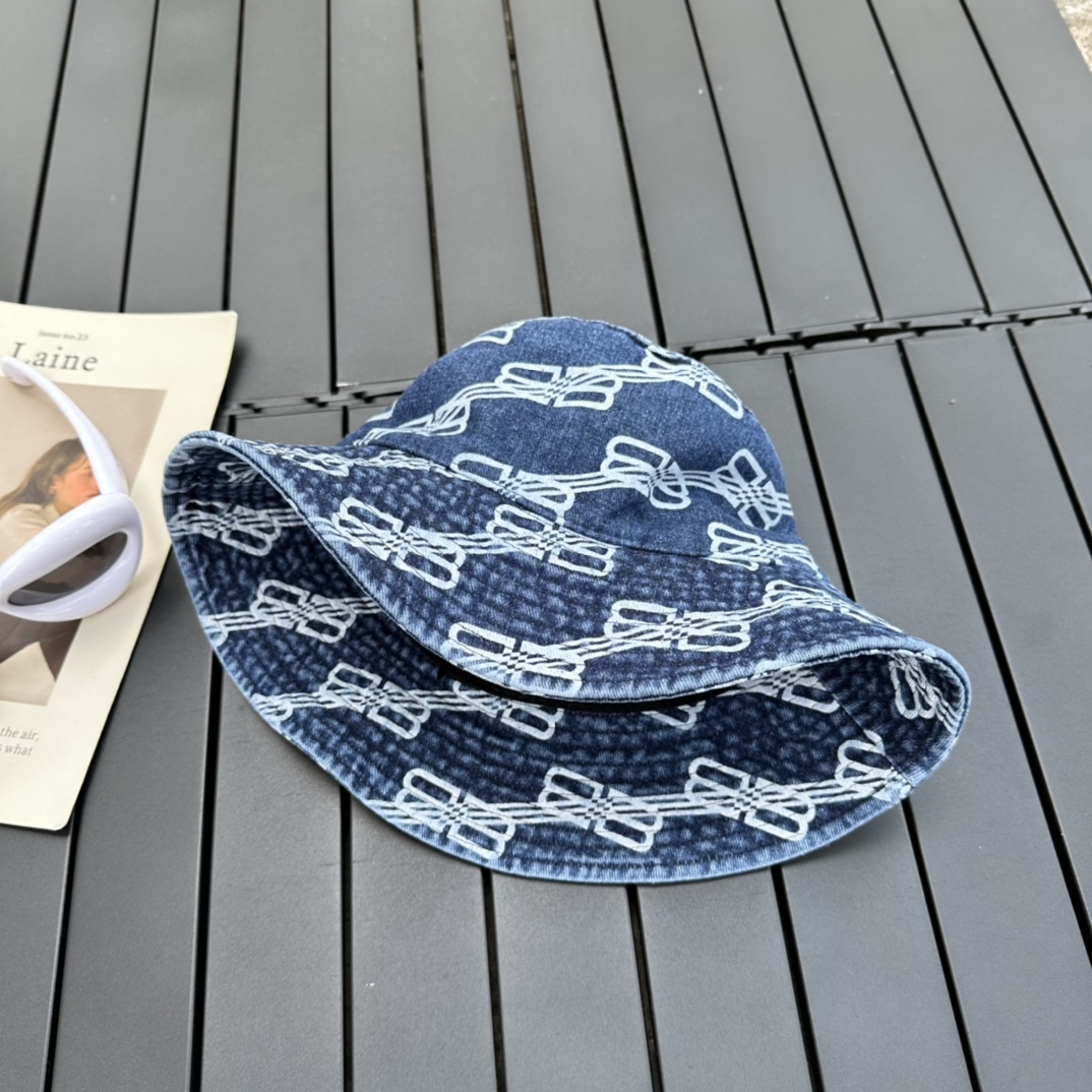 BALENCIAGA (  バレンシアガ )フィッシャーマンズハット