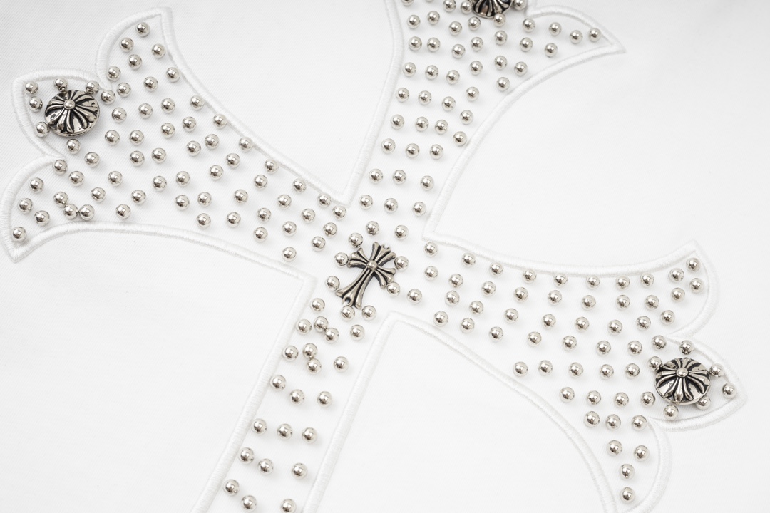 【CHROME HEARTS  公式旗艦店】クロムハーツ    Tシャツご好評に付き再入荷！