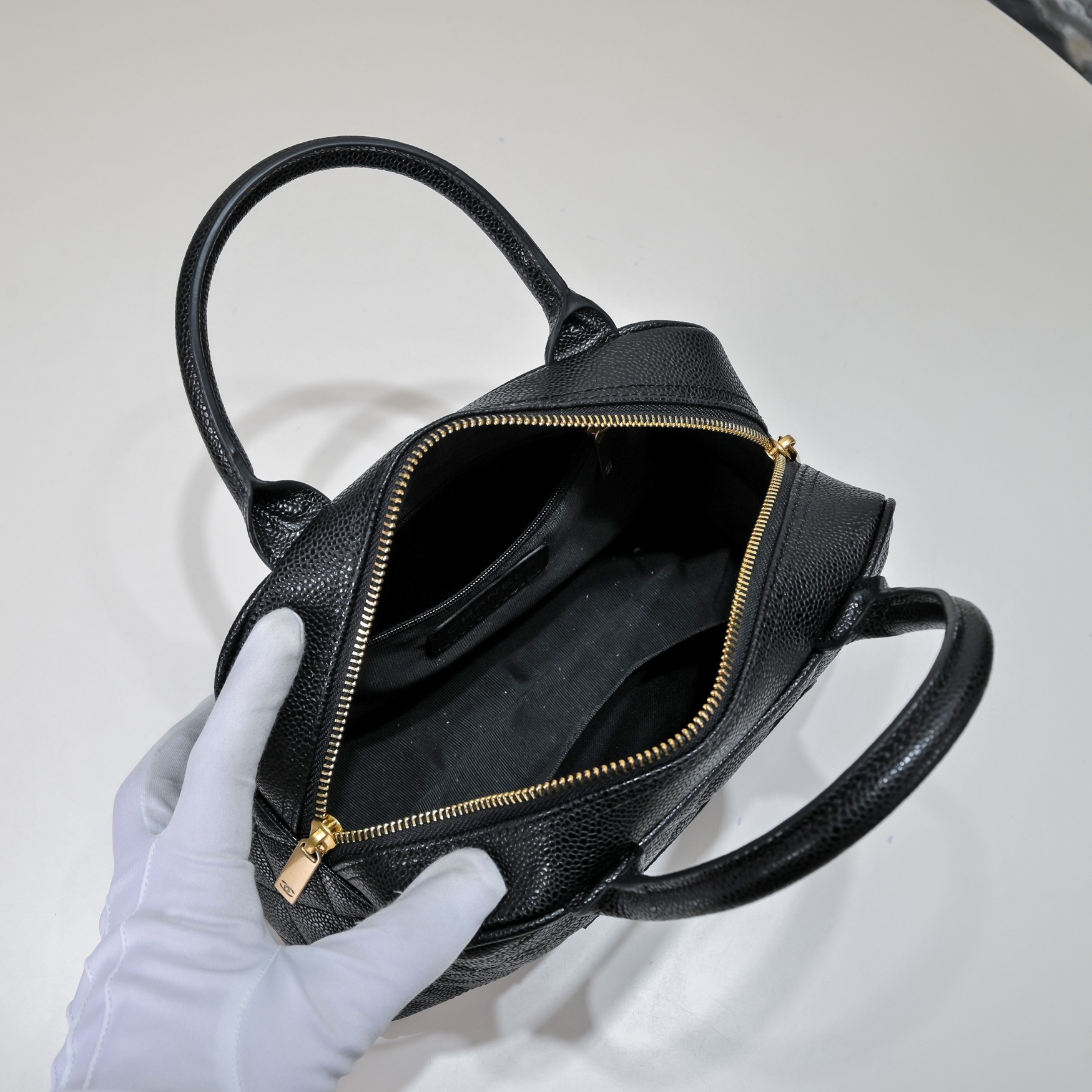 【CHANEL 公式旗艦店】シャネル   ハンドバッグ  当日出荷 好評に付き再入荷！25*14*9CM