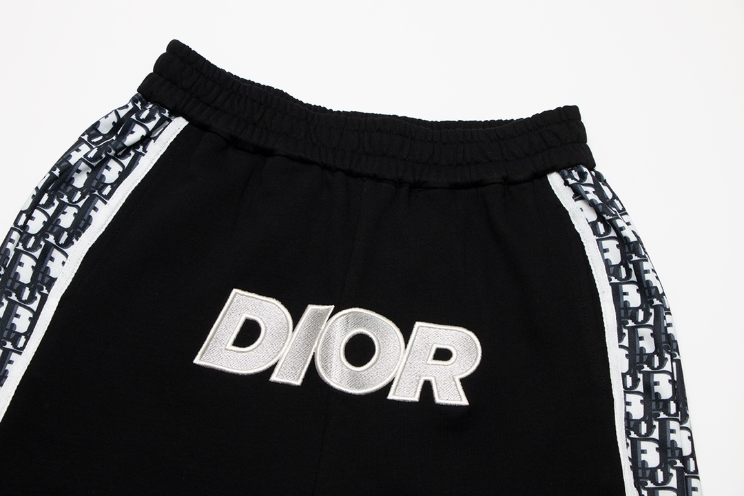【2024】【DIOR  公式旗艦店】 ディオール   ショートパンツ  ご好評に付き再入荷！