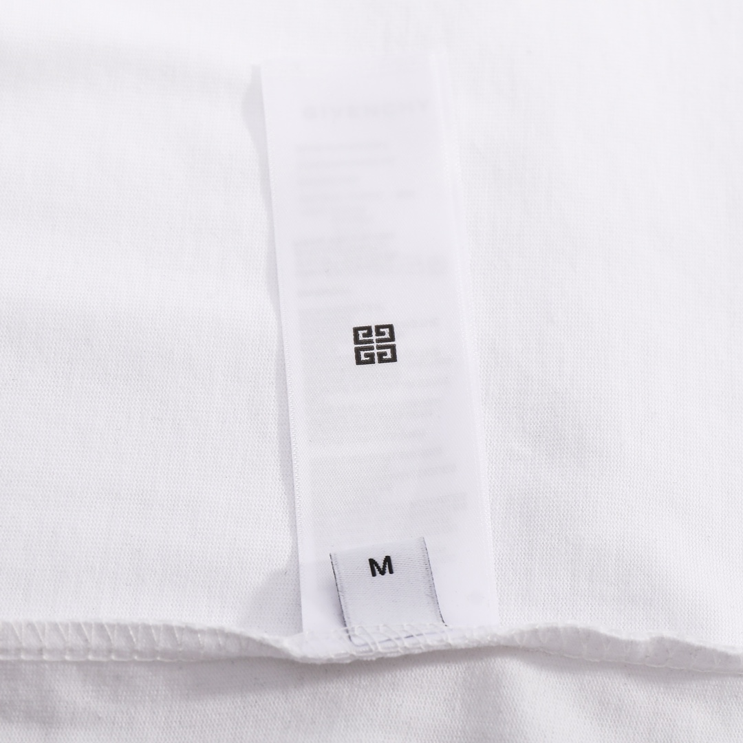 【2024】【GIVENCHY 公式旗艦店】ジバンシー  Tシャツ ご好評に付き再入荷！