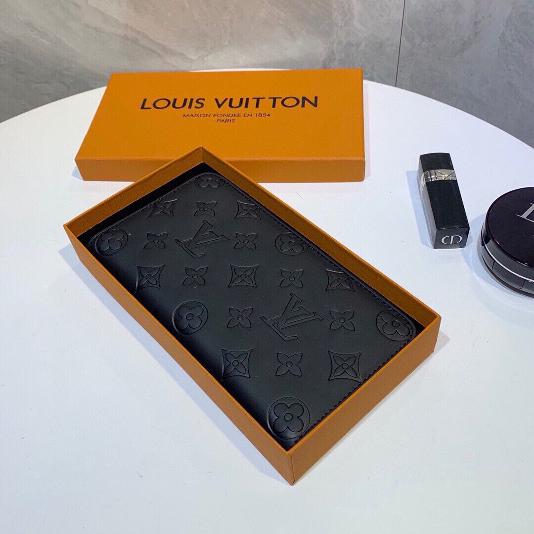 【 LOUIS VUITTON公式 旗艦店】ルイヴィトン   クラッチバッグ   当日出荷 好評に付き再入荷！21*11CM