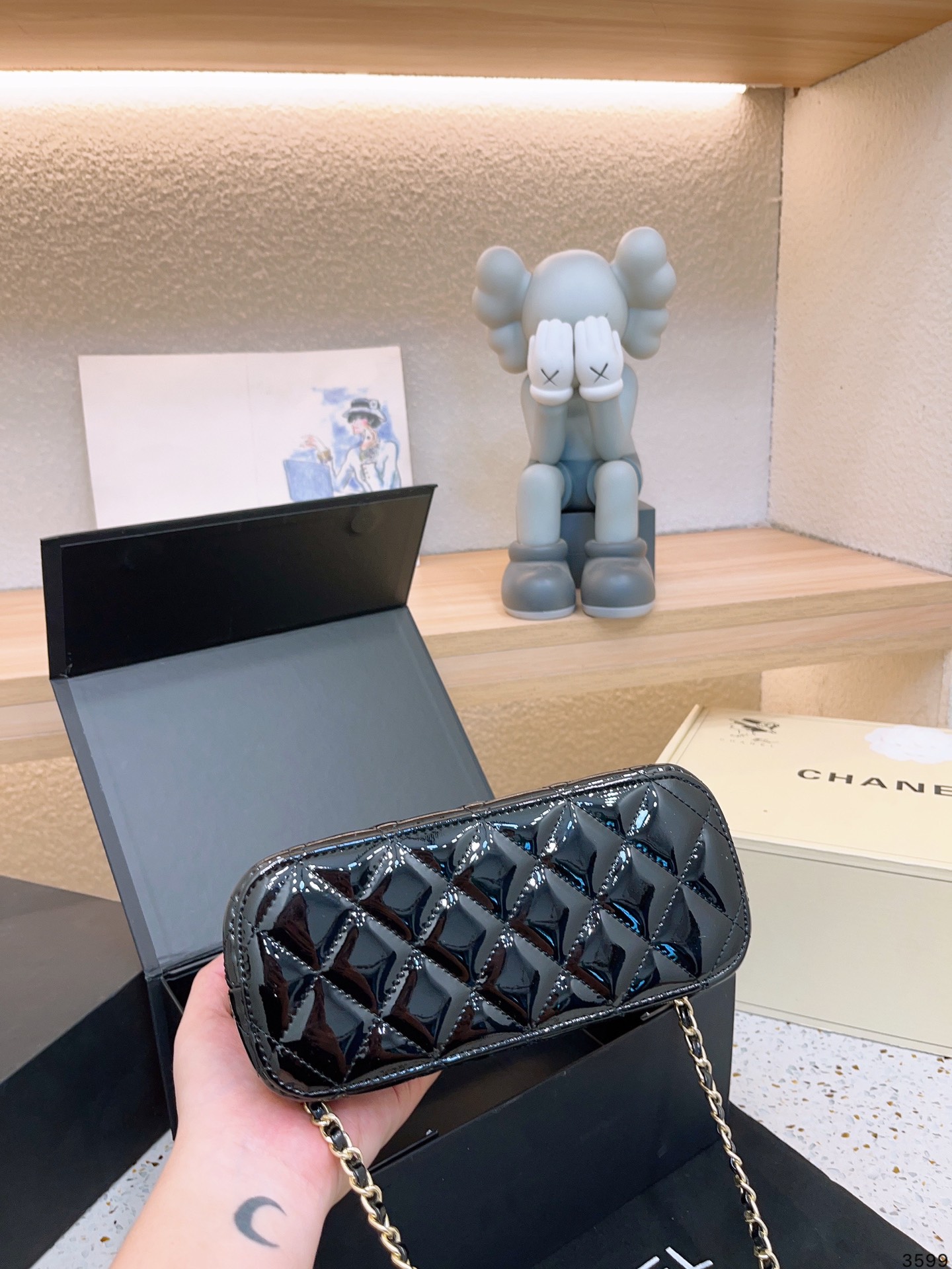 【CHANEL  公式 旗艦店】シャネル   ショルダーバッグ  当日出荷 好評に付き再入荷！21*17CM