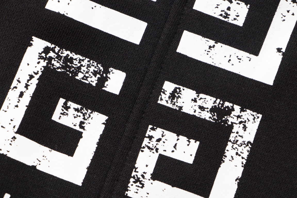 【GIVENCHY 公式旗艦店】ジバンシー   ショートパンツご好評に付き再入荷！