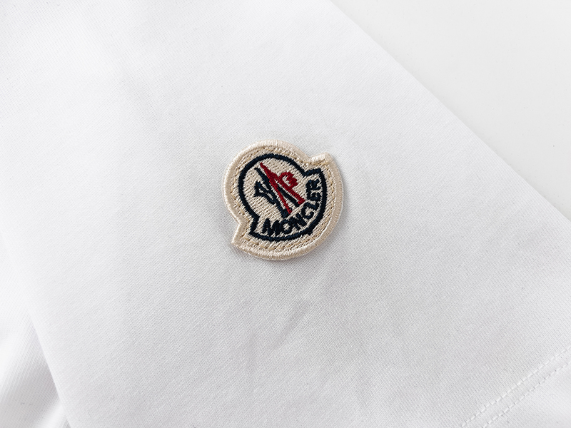 【2024】【MONCLER 公式旗艦店】モンクレール   Tシャツ  ご好評に付き再入荷！