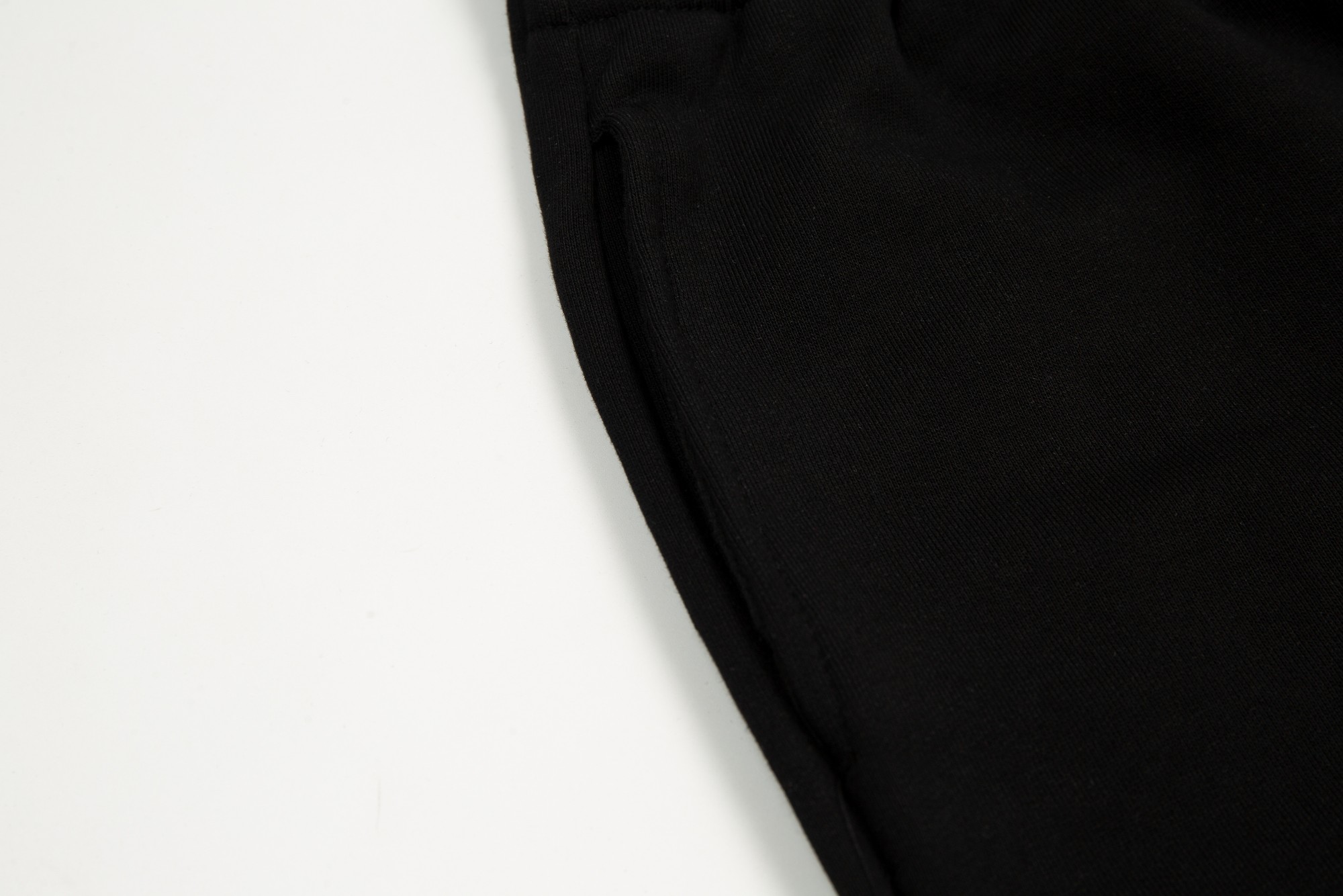 【2024】【BALENCIAGA  公式旗艦店】バレンシアガ    ショートパンツ  ご好評に付き再入荷！