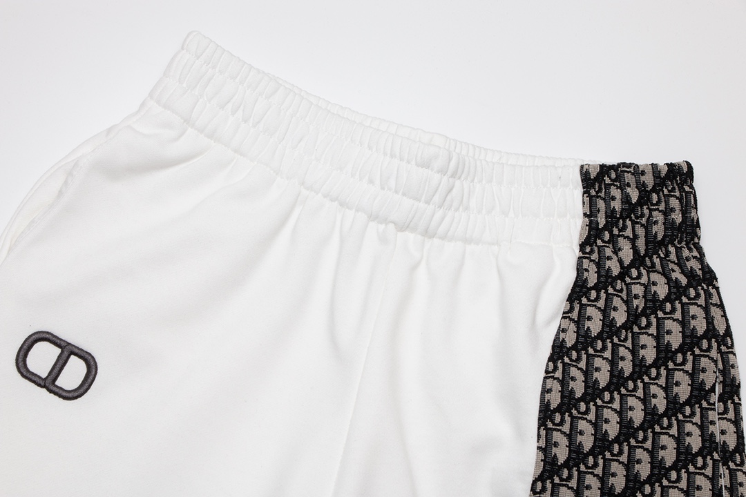 【DIOR  公式旗艦店】ディオール   ショートパンツ  ご好評に付き再入荷！