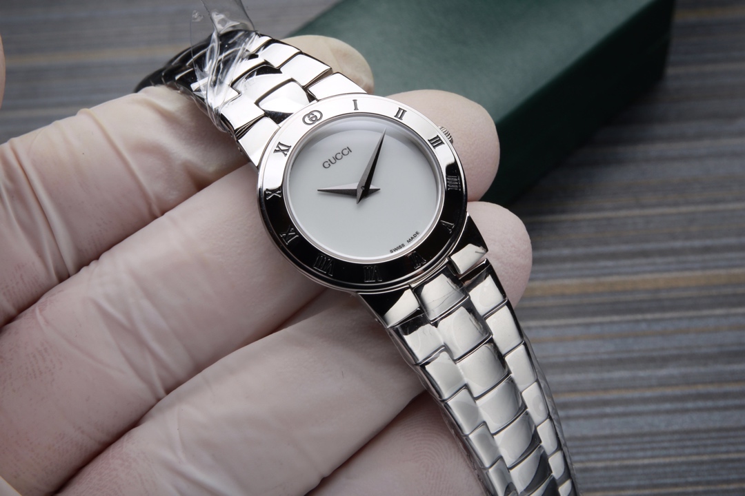 【2024】GUCCI( クッチ)  腕時計 26*6MM