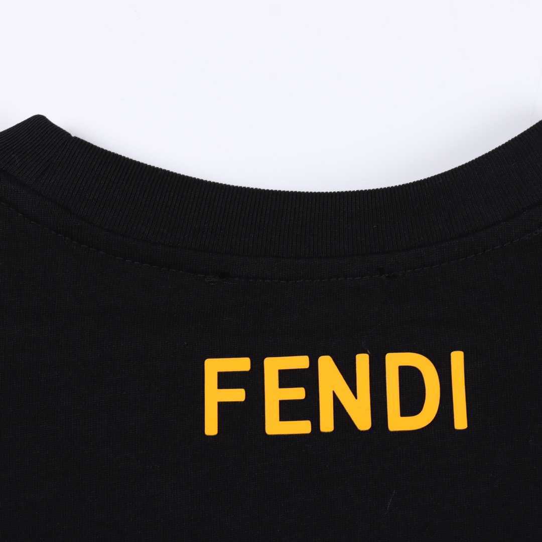 【FENDI  公式旗艦店】フェンディ   Tシャツご好評に付き再入荷！