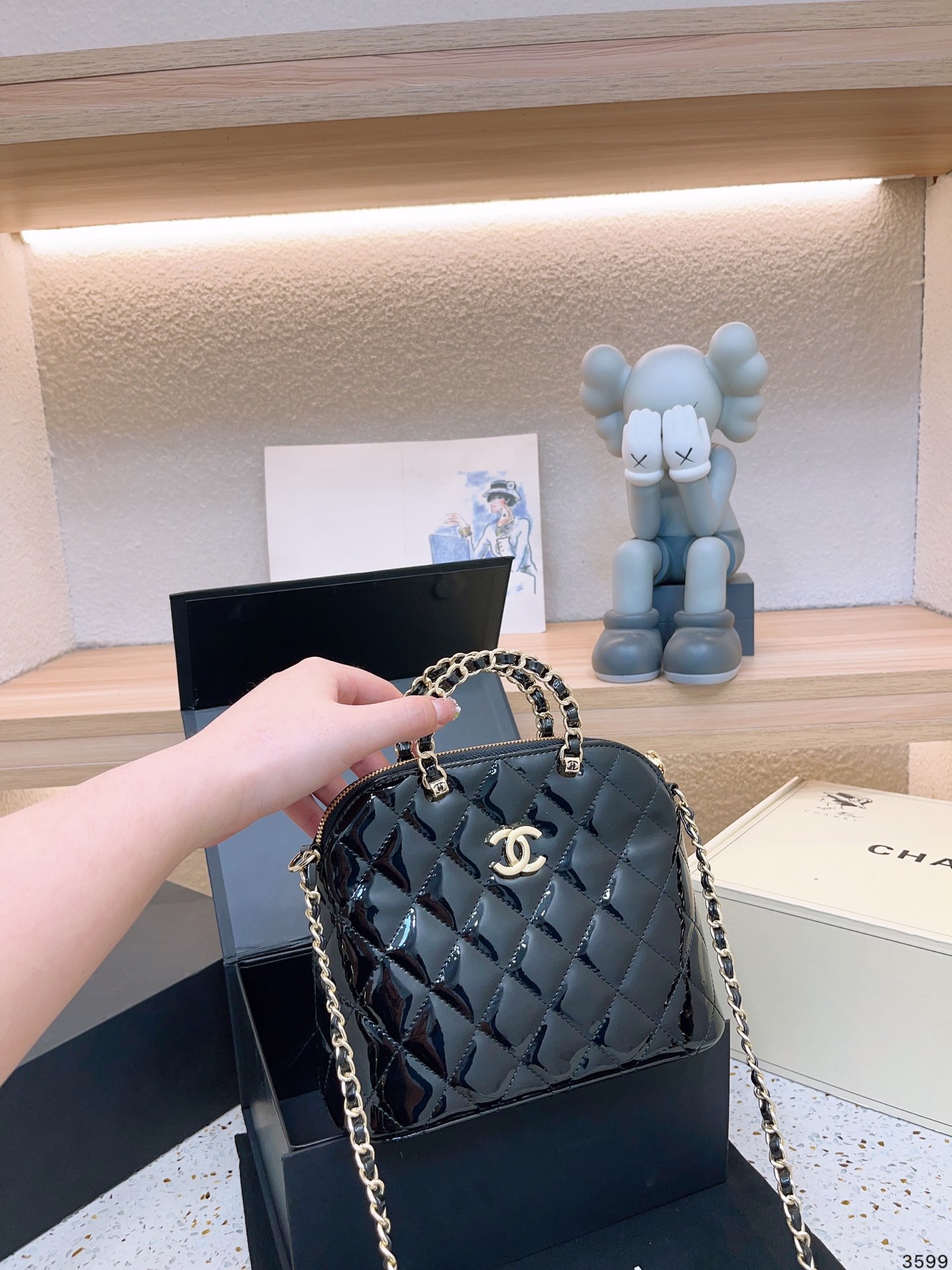 【CHANEL  公式 旗艦店】シャネル   ショルダーバッグ  当日出荷 好評に付き再入荷！21*17CM