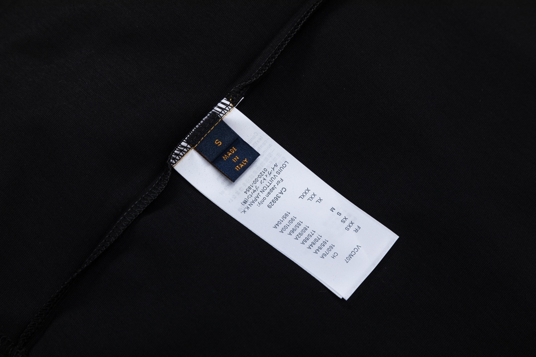 【LOUIS VUITTON  公式旗艦店】ルイヴィトン  Tシャツ  ご好評に付き再入荷！