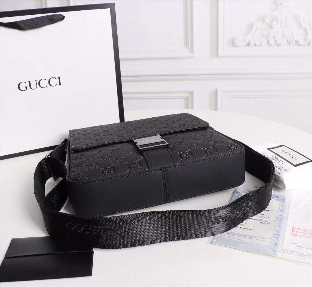 【2024】【GUCCI 公式 旗艦店】クッチ  ショルダーバッグ 当日出荷 好評に付き再入荷！25*27*6CM
