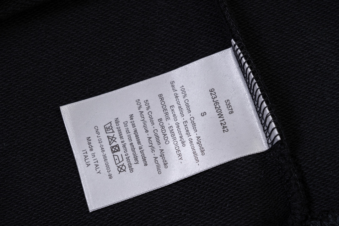 【DIOR 公式旗艦店】ディオール  丸首の衛衣 スウェットご好評に付き再入荷！