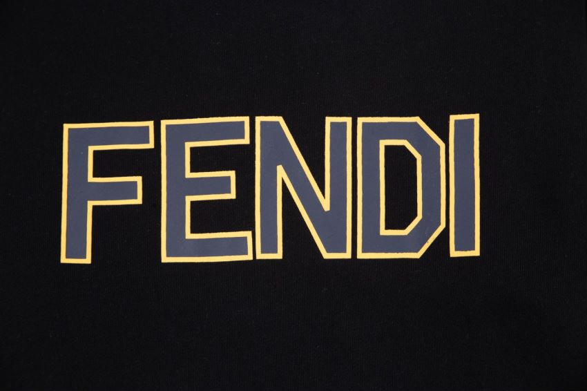 【FENDI  公式旗艦店】フェンディ丸首の衛衣 スウェット ご好評に付き再入荷！