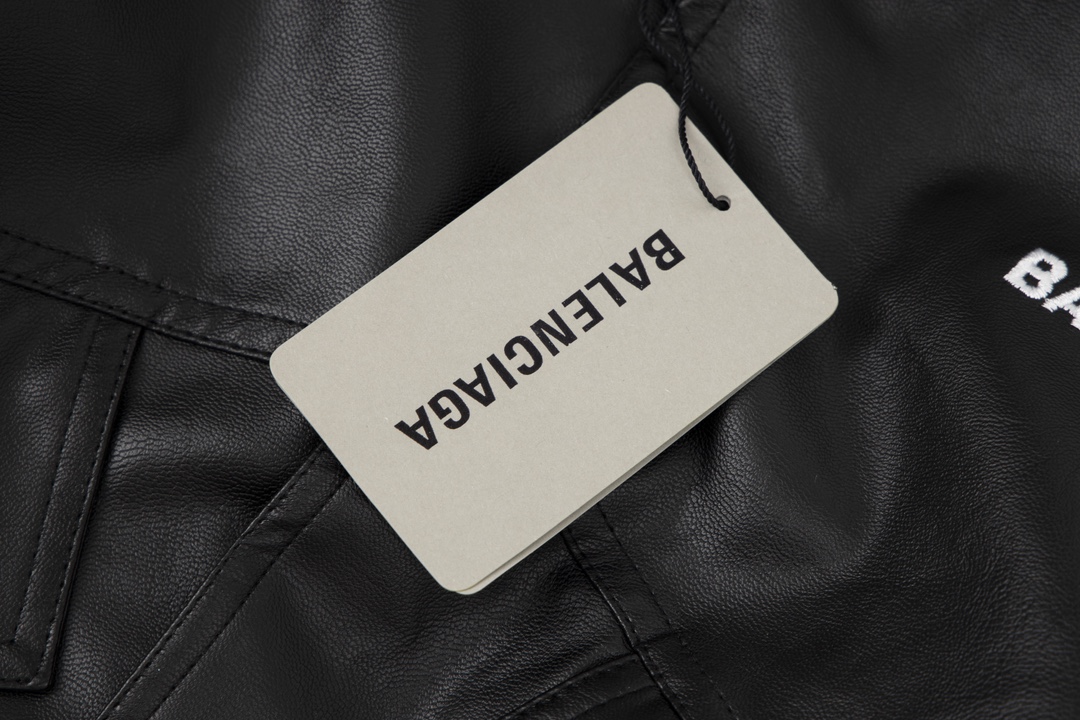 【2024】【BALENCIAGA 公式旗艦店】 バレンシアガ レザージャケット好評に付き再入荷！