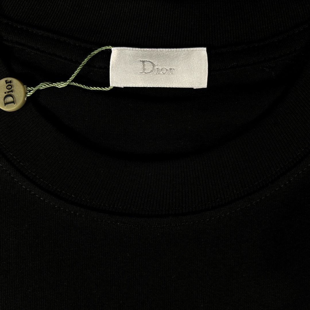【2024】【DIOR公式旗艦店】ディオール   Tシャツ ご好評に付き再入荷！