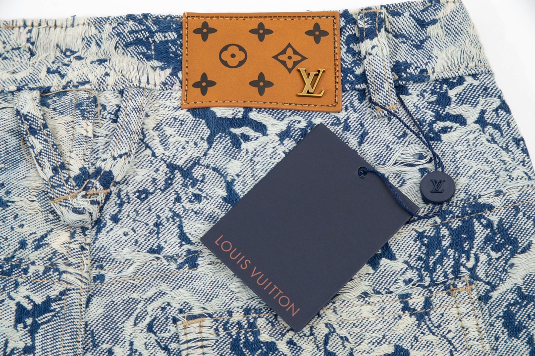 【2024】【LOUIS VUITTON   公式旗艦店】 ルイヴィトン  ショートパンツ  ご好評に付き再入荷！