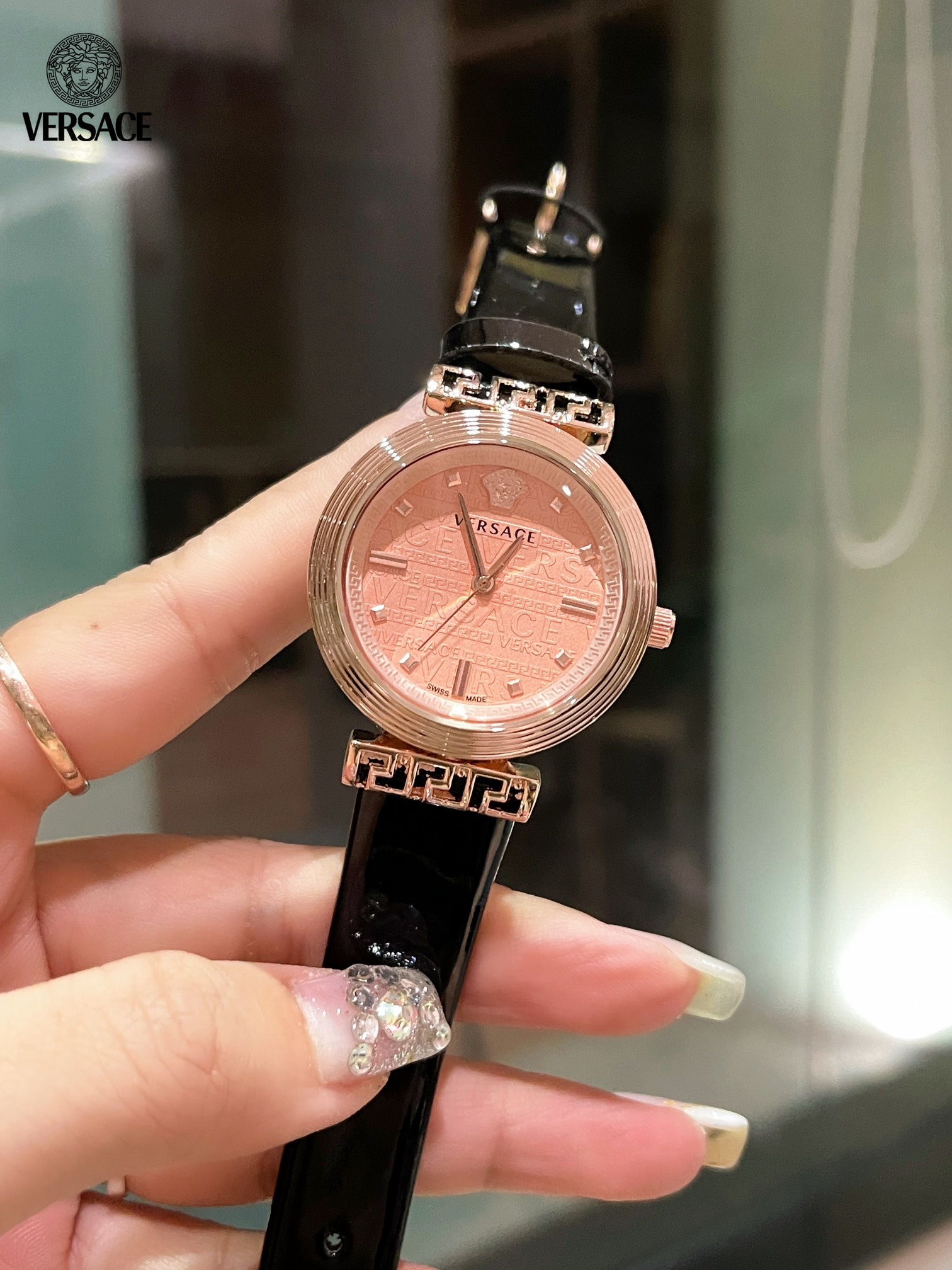 VERSACE  ( ヴェルサーチ)  腕時計 32*10MM