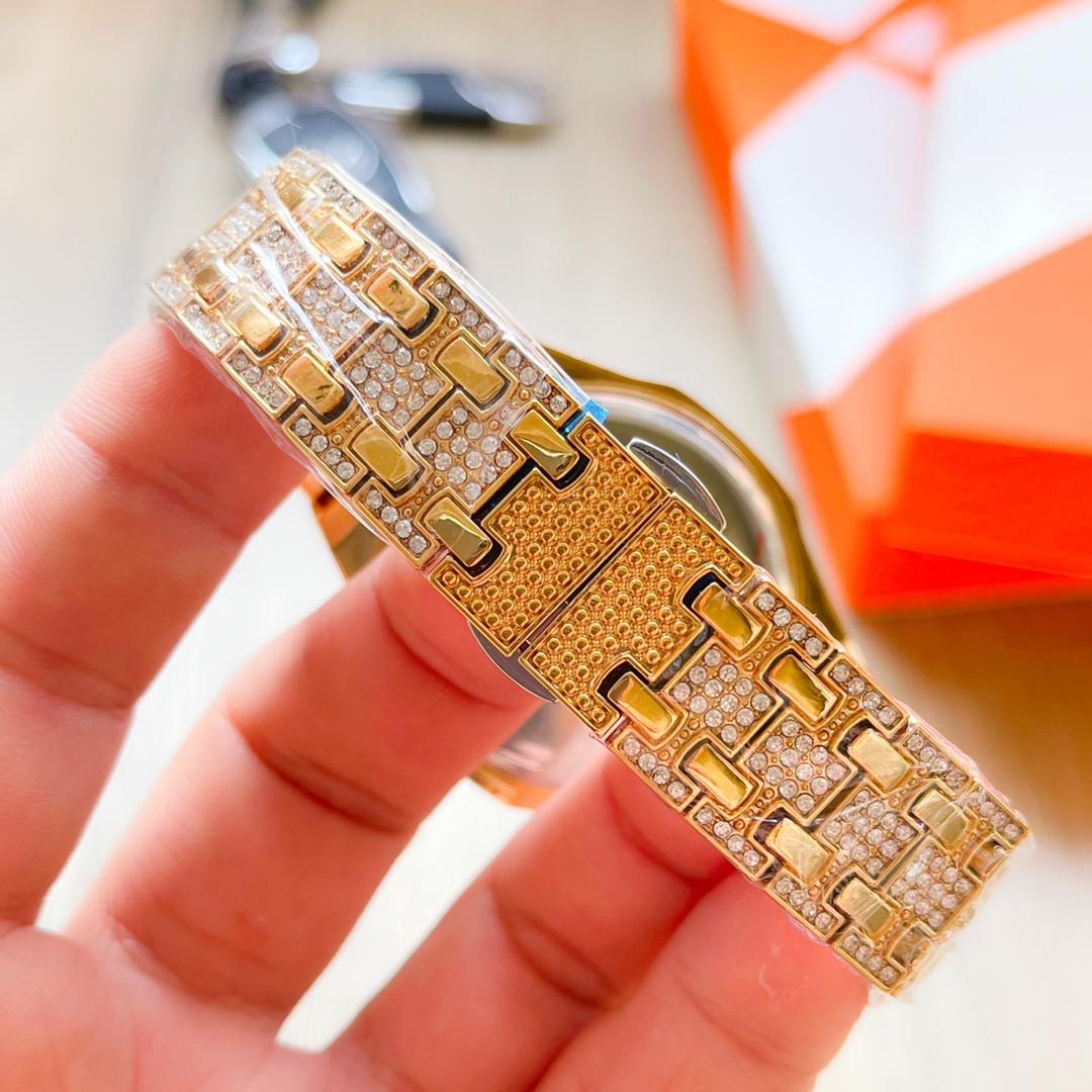 【2024】Audemars Piguet ( オーデマ ピゲ)  腕時計 40*10MM