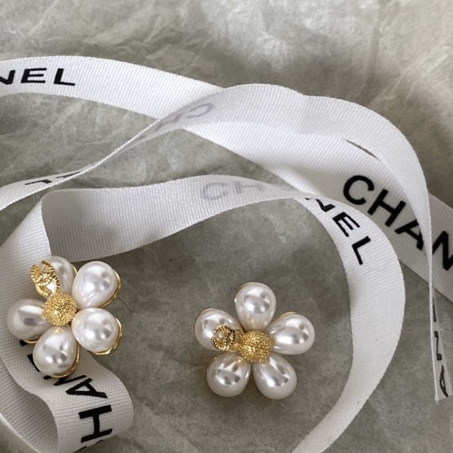 【CHANEL 】 シャネル   ファッションスタイルのイヤリング