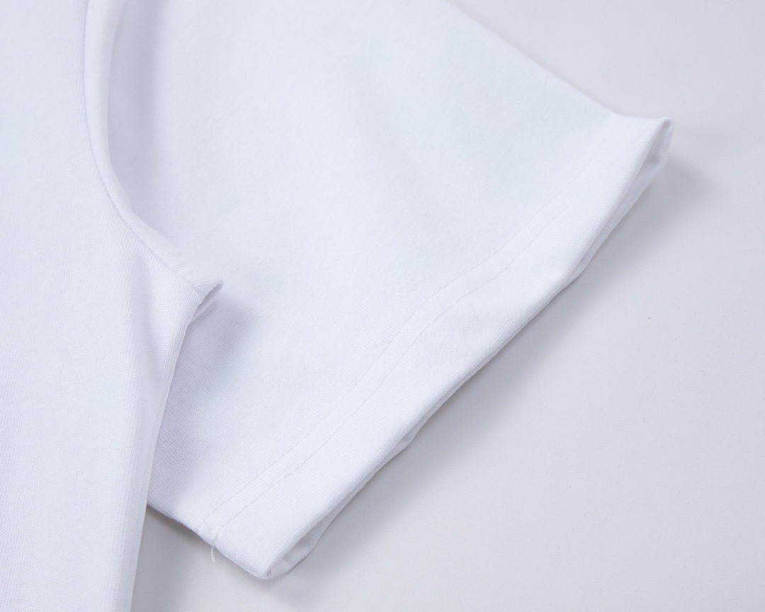 【2024】【LOUIS VUITTON  公式旗艦店】ルイヴィトン   Tシャツ ご好評に付き再入荷！