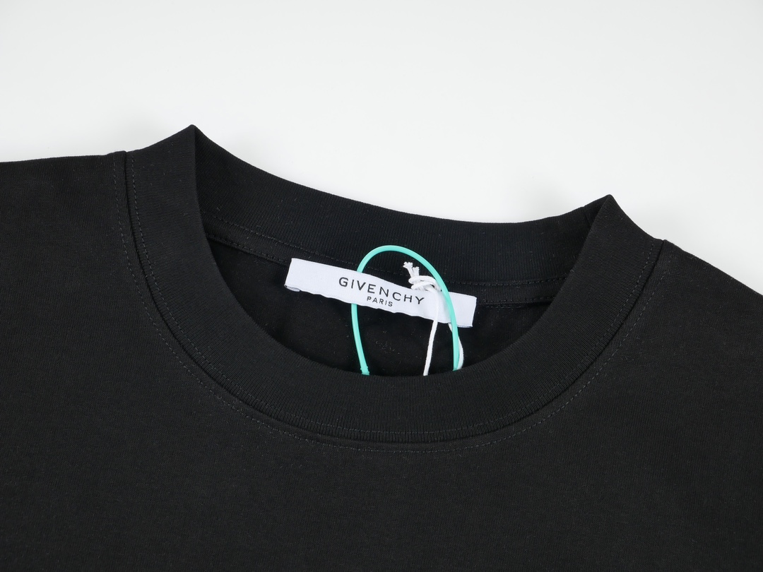 【2024】【GIVENCHY 公式旗艦店】ジバンシー   Tシャツ ご好評に付き再入荷！
