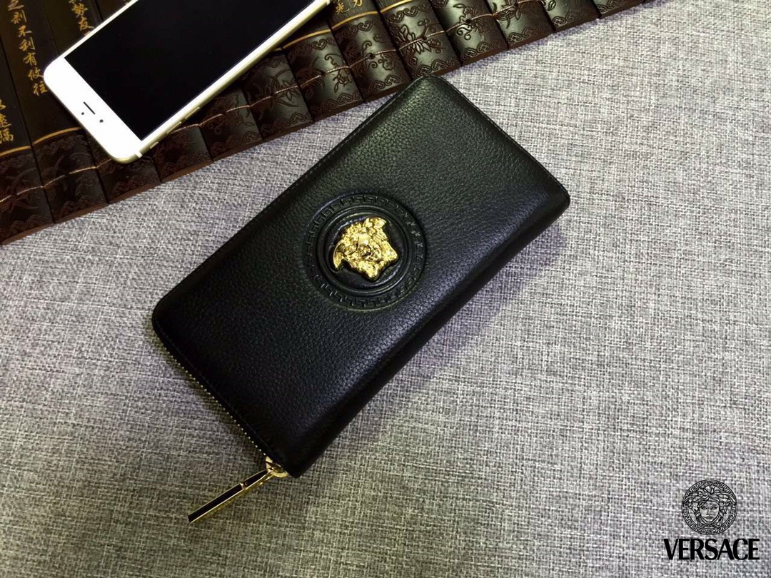 【2024】【VERSACE 公式旗艦店】ヴェルサーチ 財布   当日出荷 好評に付き再入荷！19*10*2.5CM