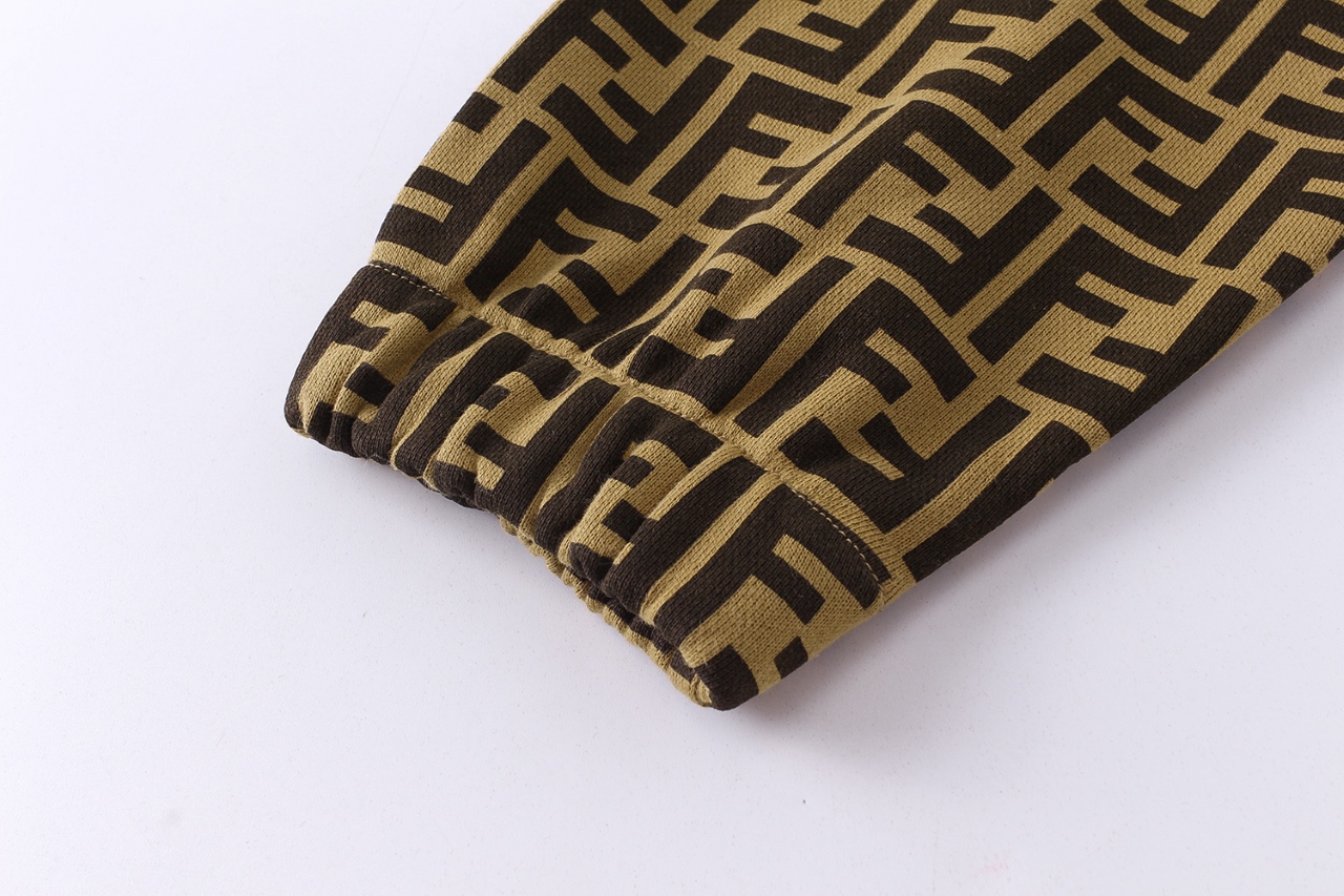 【FENDI  公式旗艦店】フェンディパーカー スウェット ご好評に付き再入荷！