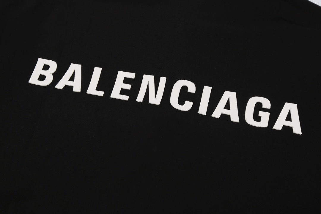 【BALENCIAGA  公式旗艦店】バレンシアガ   シャツ   ご好評に付き再入荷！