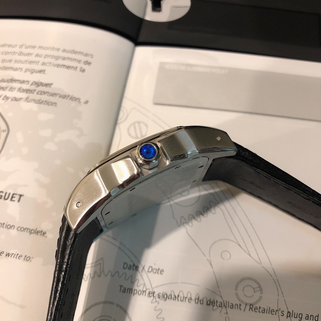 【2024】CARTIER  ( カルティエ )  腕時計   男40*11MM   レディース33*11MM