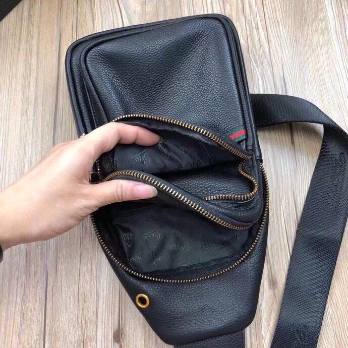 【GUCCI 公式 旗艦店】クッチ  胸ポケット 当日出荷 好評に付き再入荷！28*18*7CM