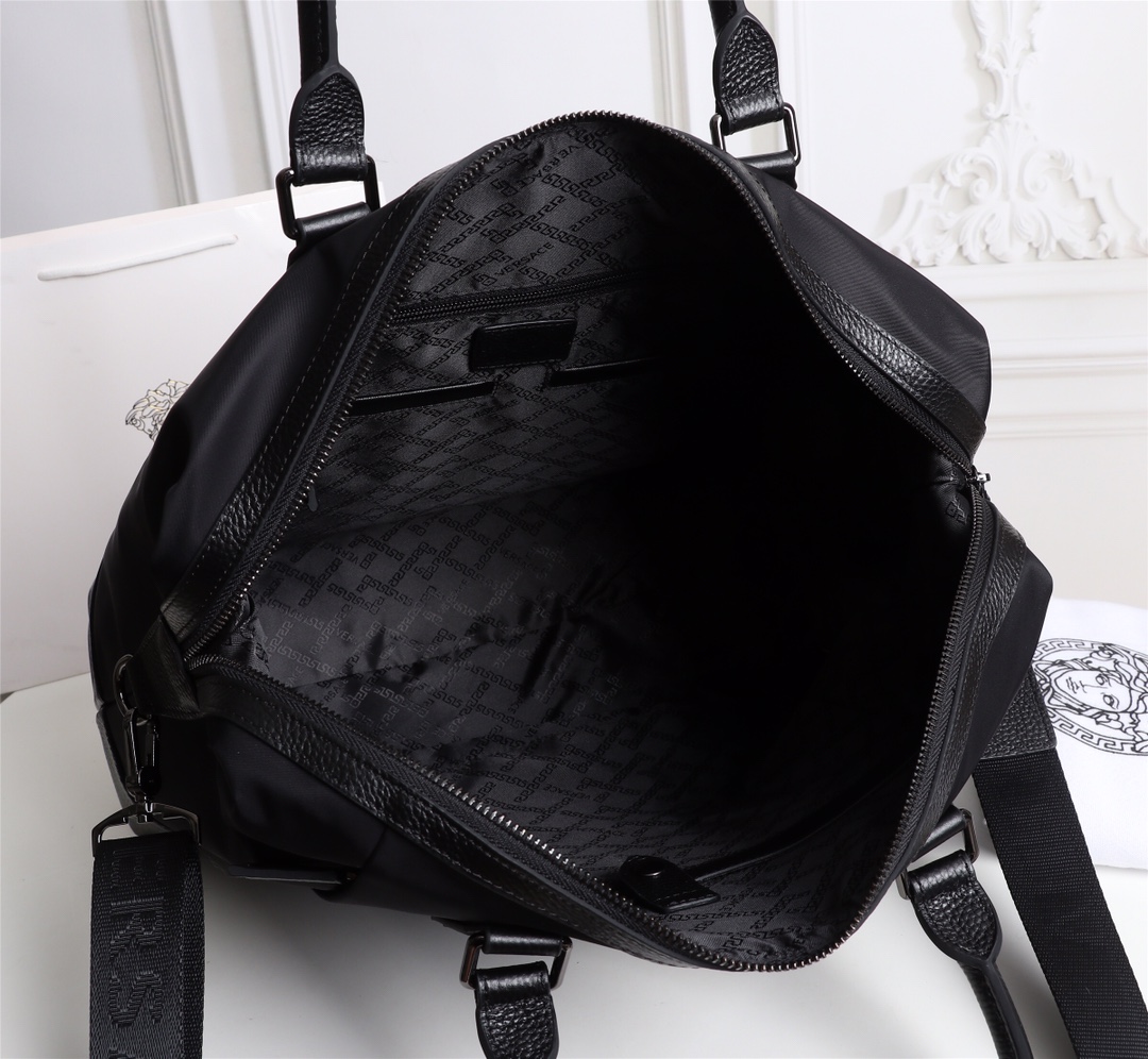 【2024】【VERSACE 公式旗艦店】ヴェルサーチ 旅行かばん  当日出荷 好評に付き再入荷！41*31*13CM