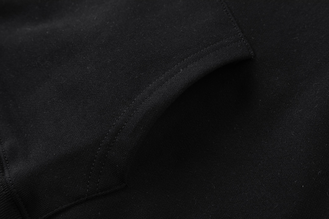 【BURBERRY  公式旗艦店】バーバリー  パーカー スウェットご好評に付き再入荷！