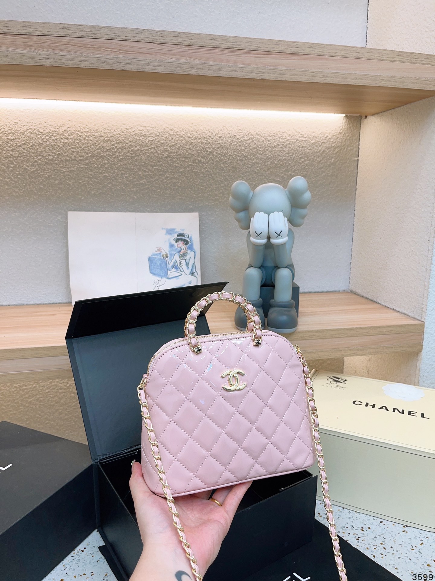 【CHANEL  公式 旗艦店】シャネル   ショルダーバッグ  当日出荷 好評に付き再入荷！21*17CM