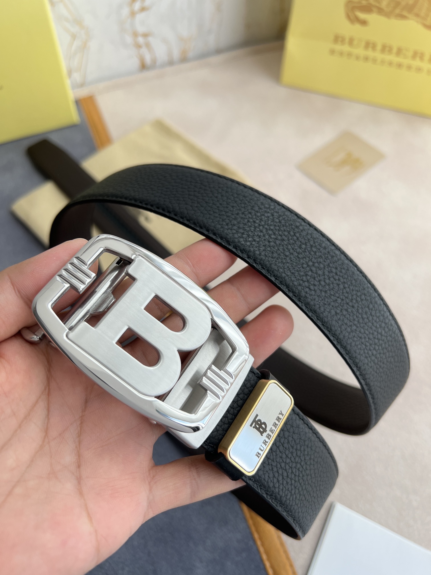 【2024】【BURBERRY】(バーバリー) 3.5cm   ベルト メンズ