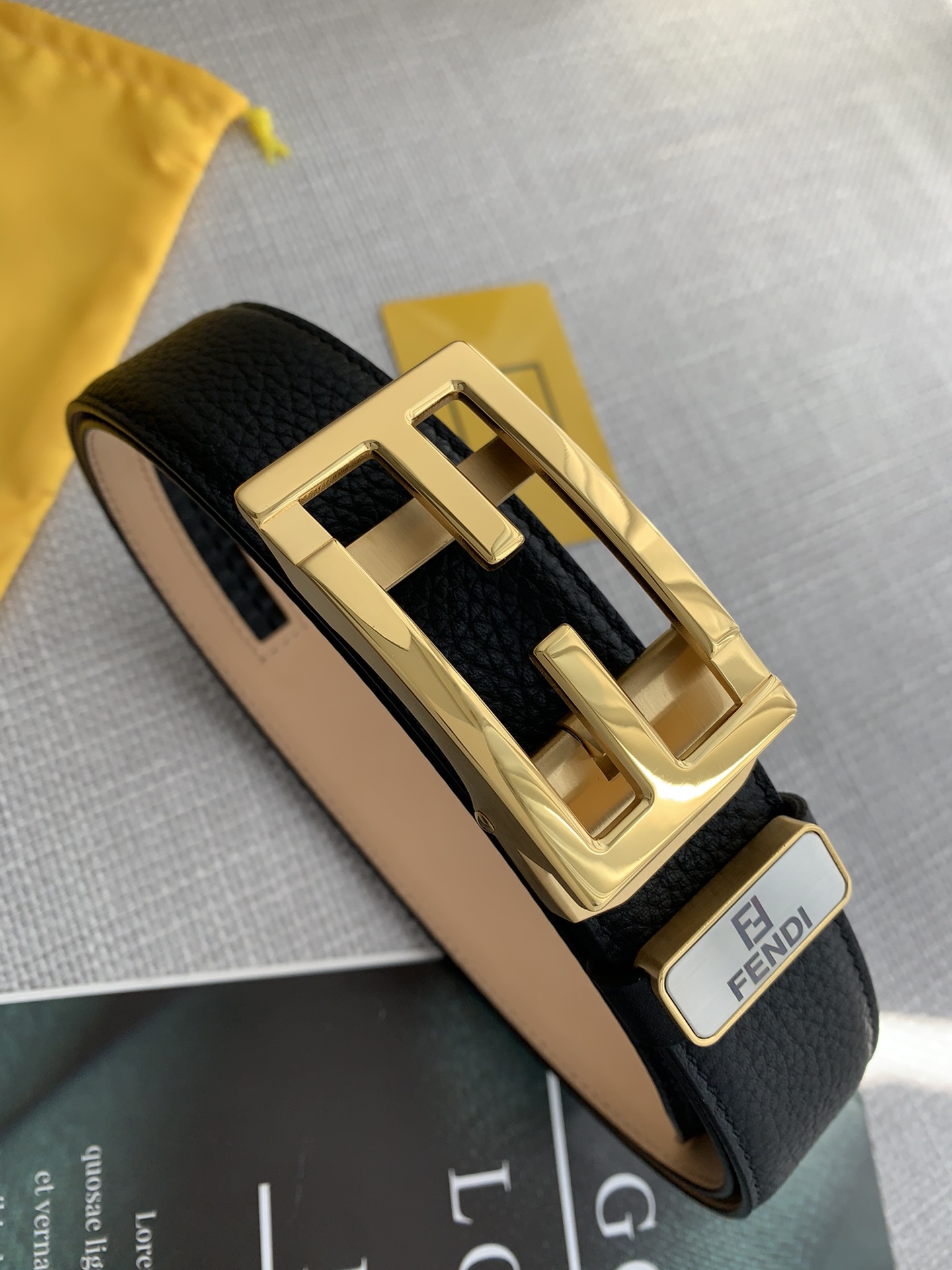 【2024】【FENDI】(フェンディ) 3.5cm   ベルト メンズ