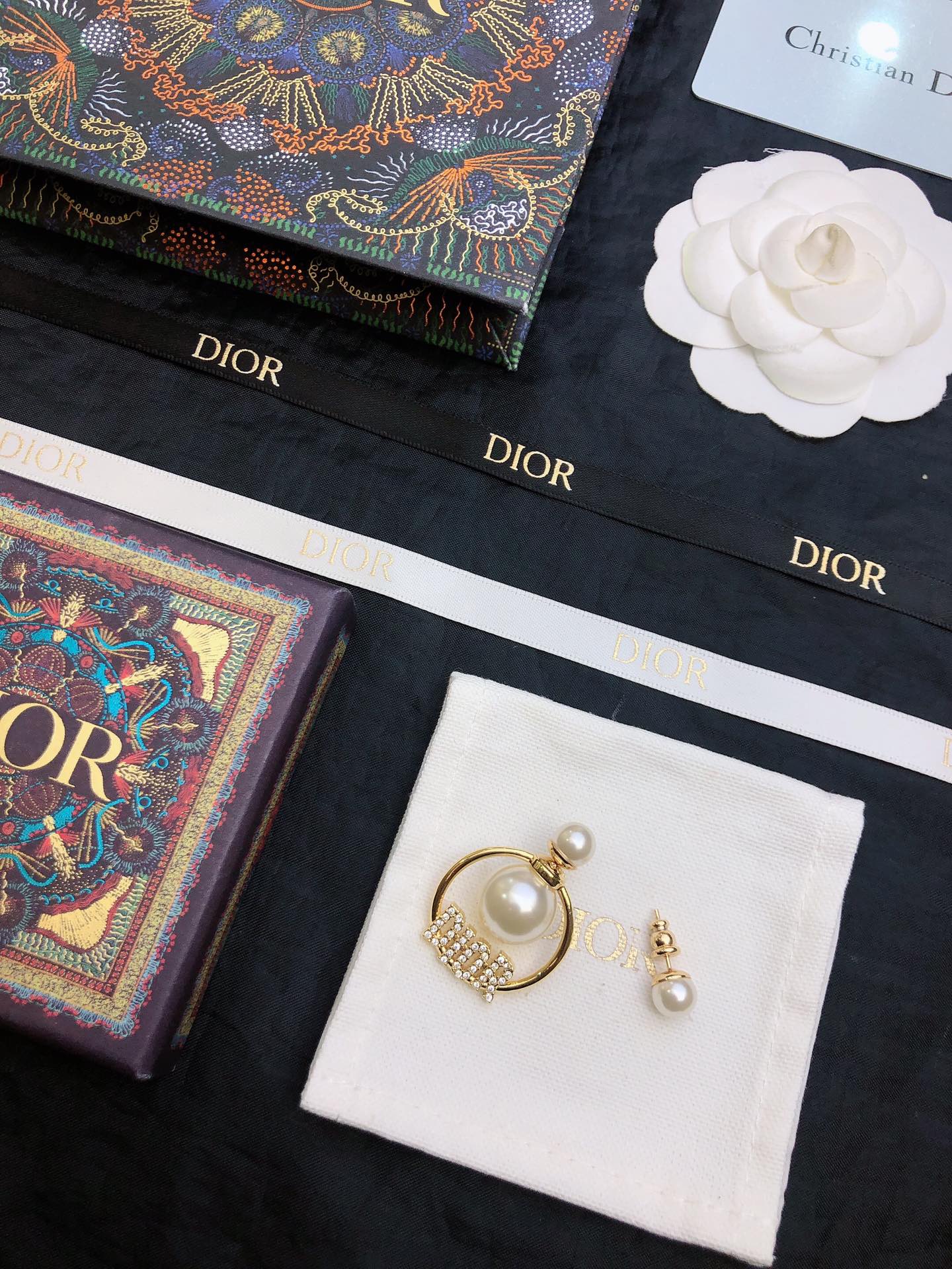 【DIOR】 ディオール   ファッションスタイルのイヤリング