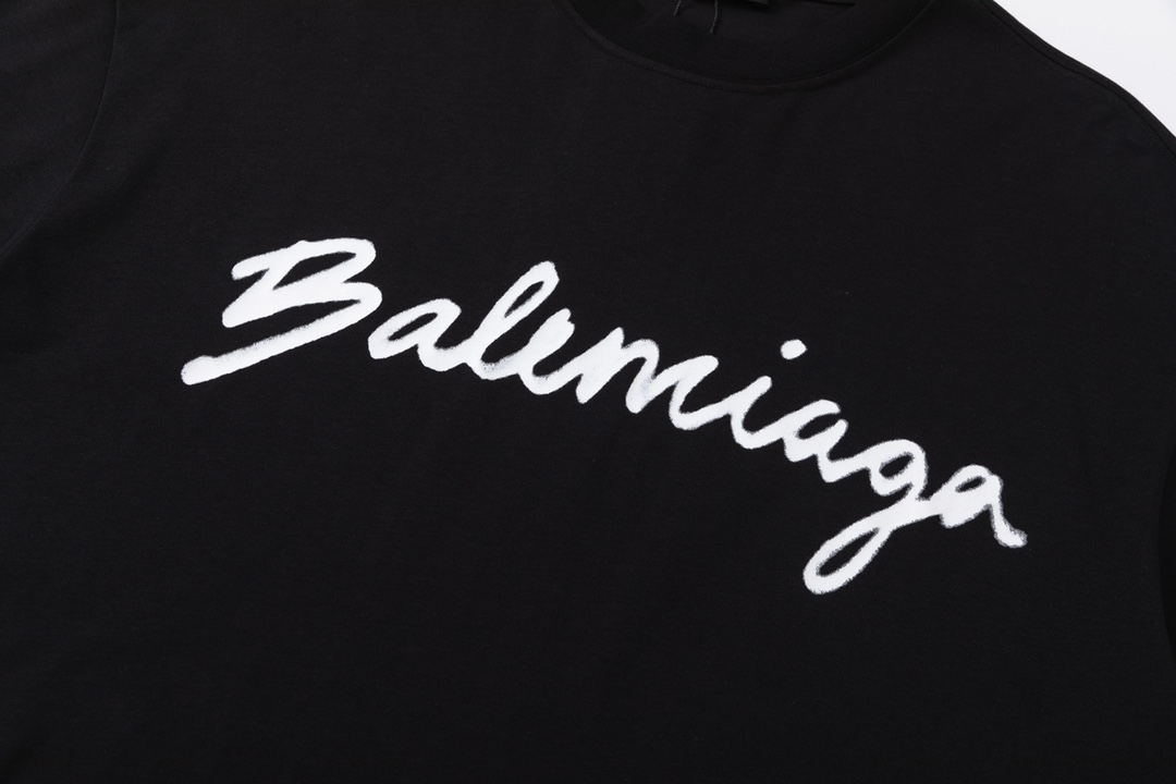 【 BALENCIAGA  公式旗艦店】バレンシアガ   Tシャツご好評に付き再入荷！