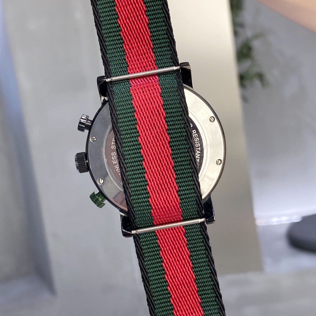 【2024】GUCCI(クッチ)  腕時計44*50*13MM