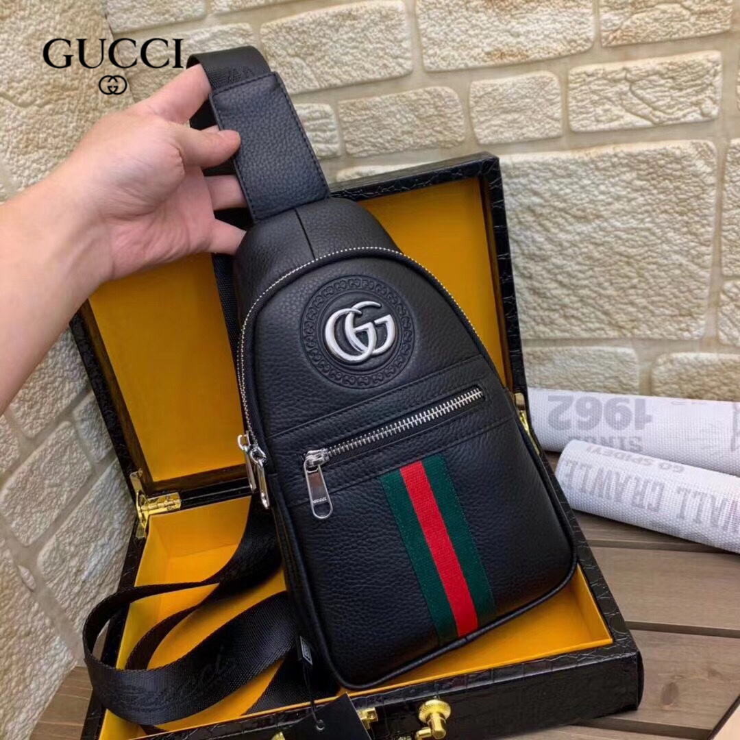 【GUCCI 公式 旗艦店】クッチ  胸ポケット当日出荷 好評に付き再入荷！30*18*7CM