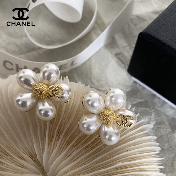 【CHANEL 】 シャネル   ファッションスタイルのイヤリング