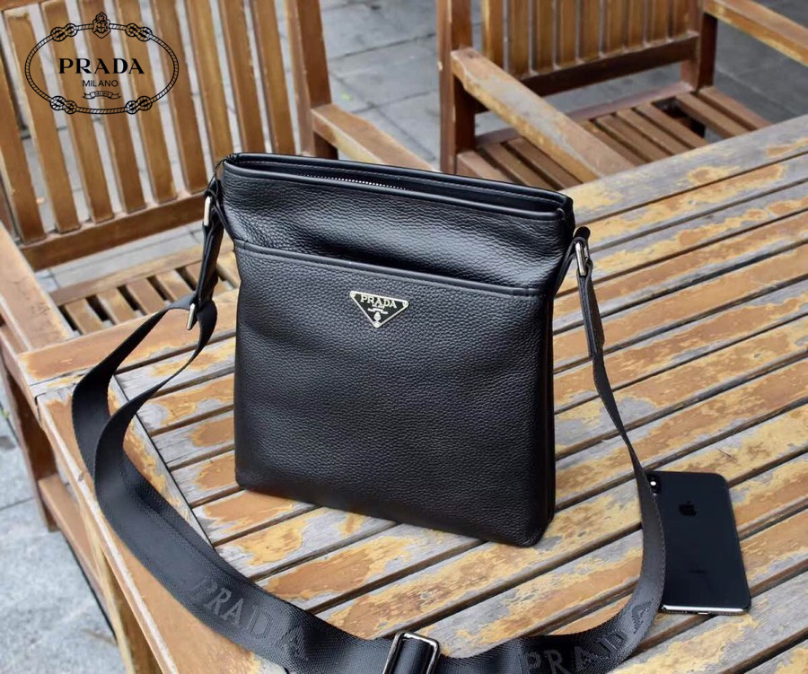 【2024】【PRADA  公式旗艦店】プラダ  ショルダーバッグ 当日出荷 好評に付き再入荷25*27*5CM