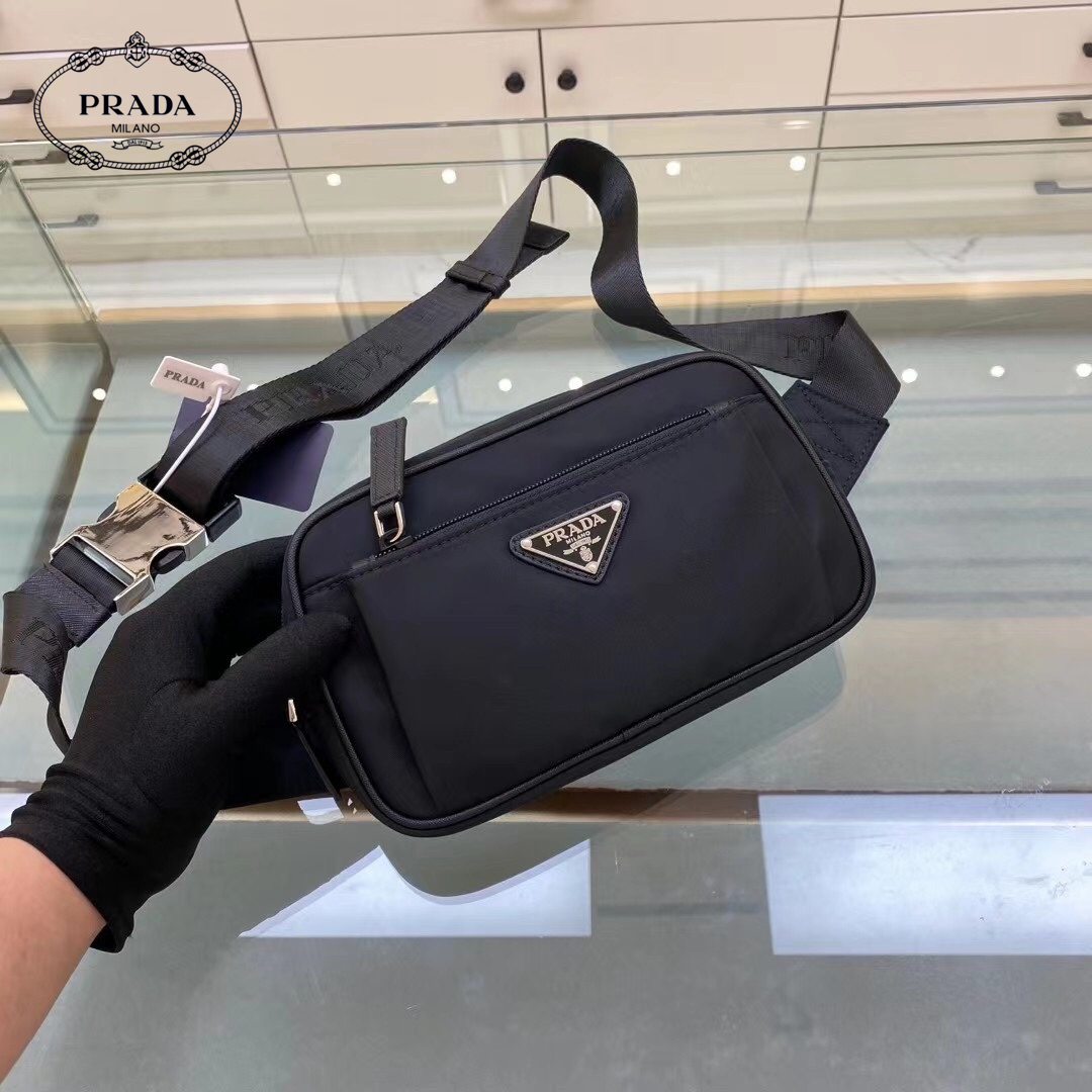 【PRADA  公式旗艦店】プラダ  ウエストポーチ 当日出荷 好評に付き再入荷21*12.5*4.5CM
