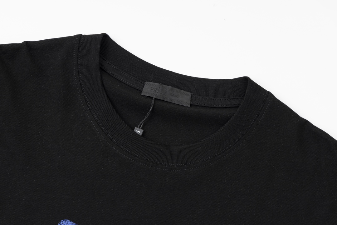 【PRADA 公式旗艦店】 プラダ  Tシャツ  ご好評に付き再入荷！