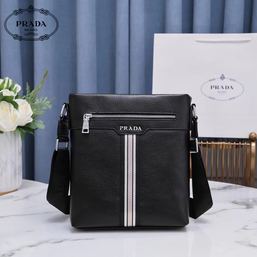【2024】【PRADA   公式 旗艦店】プラダ   ショルダーバッグ  当日出荷 好評に付き再入荷！23*27*5CM