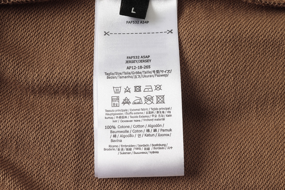 【2024】【FENDI  公式旗艦店】 フェンディ   ショートパンツ  ご好評に付き再入荷！